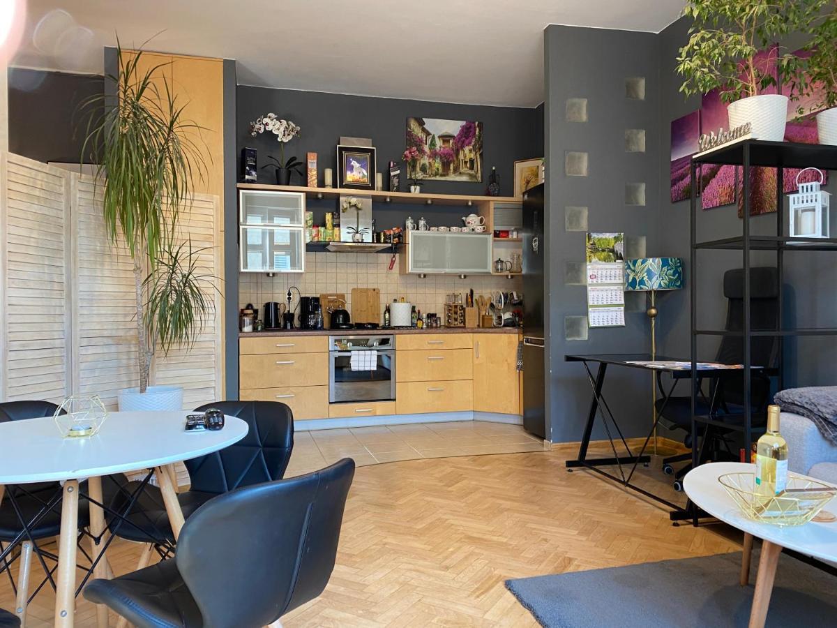 Apartament Przy Plazy W Centrum Gdyni - Prywatny Parking! กดิเนีย ภายนอก รูปภาพ